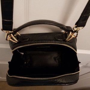 Lionet Cross Body Bag